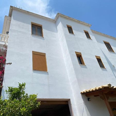 Am Apartment Sarandë Esterno foto