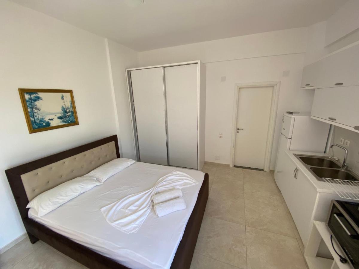 Am Apartment Sarandë Esterno foto