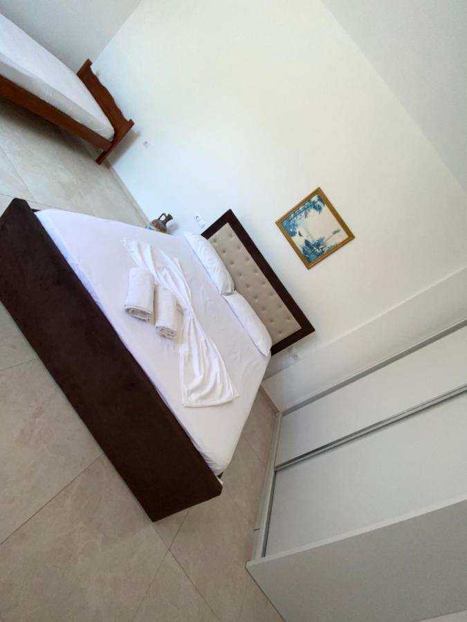 Am Apartment Sarandë Esterno foto