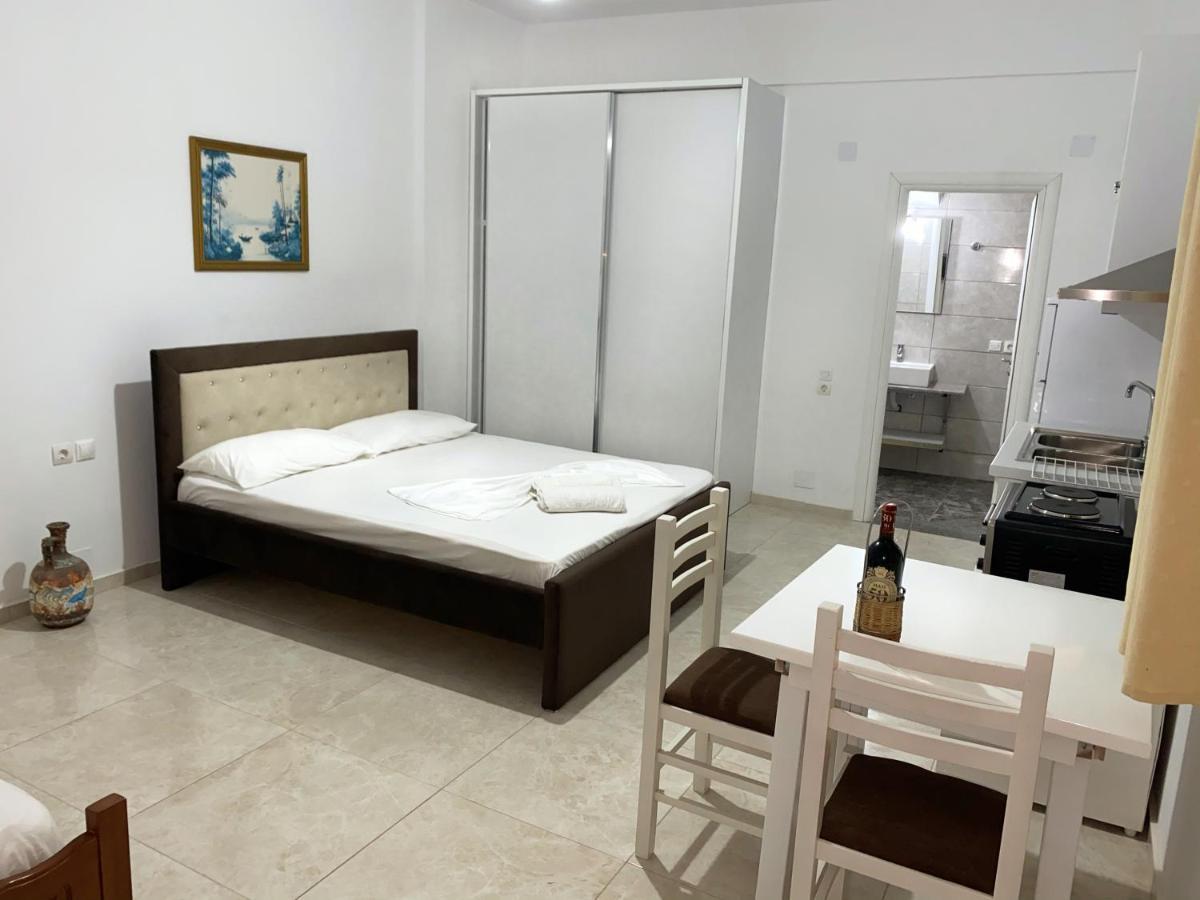 Am Apartment Sarandë Esterno foto